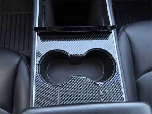 Used 2020 Tesla Model Y Long Range image 16