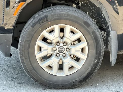 Used 2024 Nissan Frontier SV w/ SV Convenience Package RWD image 12