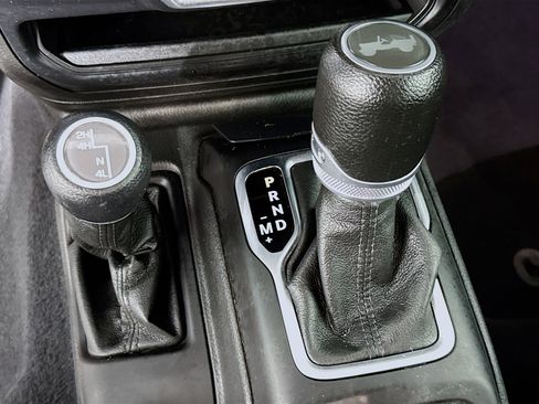 Used 2023 Jeep Wrangler Sport image 19