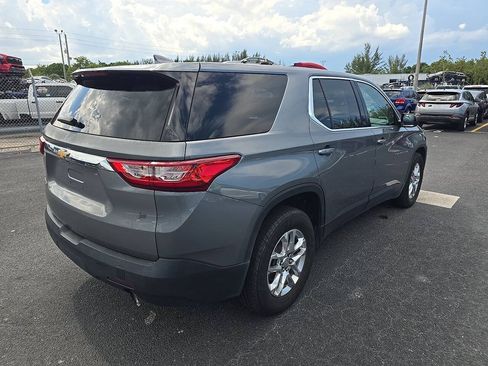 Used 2019 Chevrolet Traverse LS FWD image 2