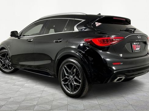 Used 2019 INFINITI QX30 image 4