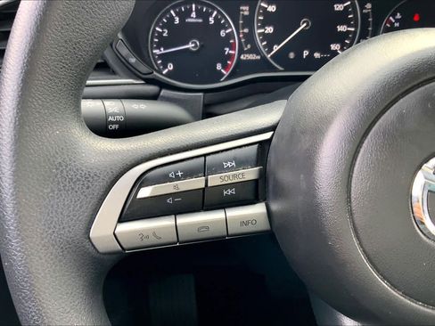 Used 2020 MAZDA CX-30 FWD image 23