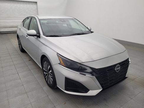 Used 2023 Nissan Altima 2.5 SV image 13