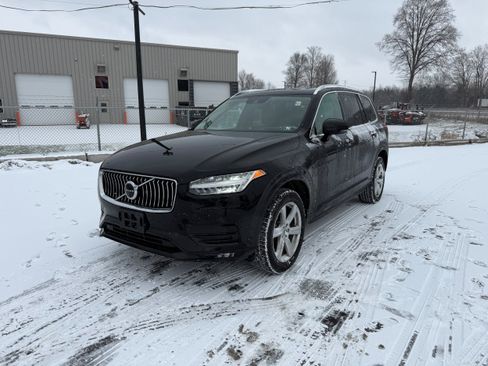 Used 2020 Volvo XC90 T6 Momentum image 5