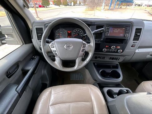 Used 2021 Nissan NV 3500 SL image 5