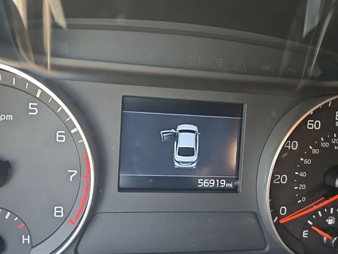 Used 2021 Kia Forte LXS image 2