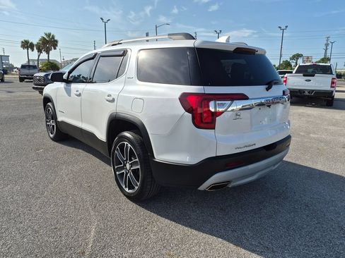 Used 2021 GMC Acadia SLT w/ Technology Package FWD image 8