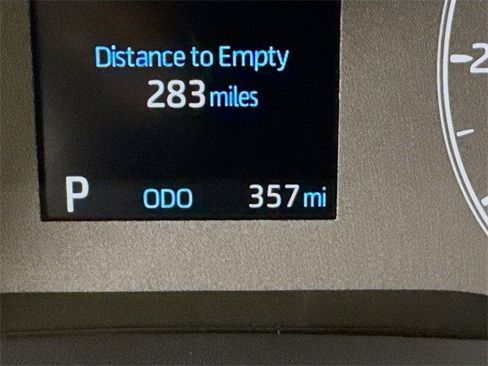 Certified 2025 Toyota Corolla LE image 32