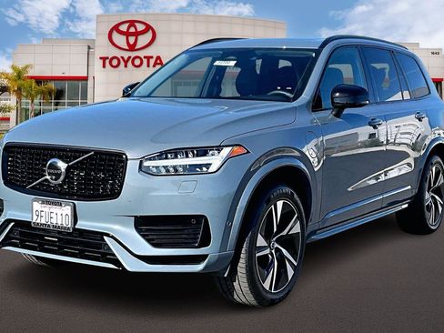 Used 2023 Volvo XC90 T8 Plus w/ Protection Package Premier image 11