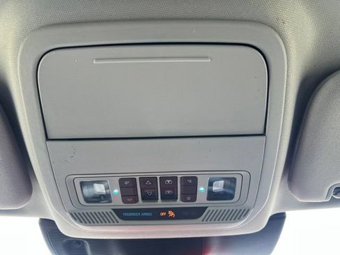 Used 2021 Ford Explorer XLT w/ Equipment Group 202A AWD/4WD image 29