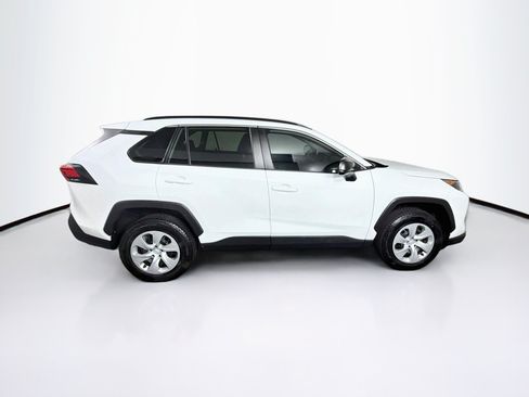 Used 2020 Toyota RAV4 LE FWD image 10