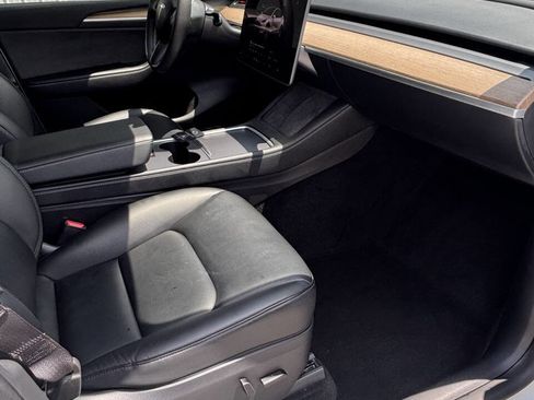 Used 2023 Tesla Model Y Long Range image 12