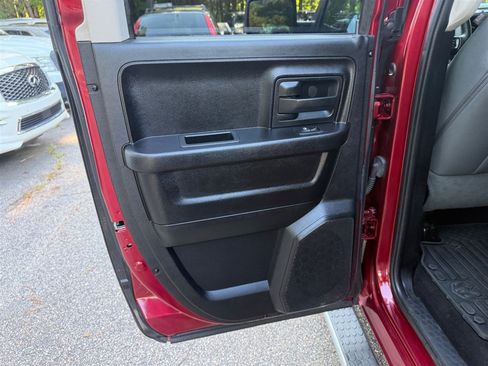 Used 2015 RAM 1500 Express AWD/4WD image 15
