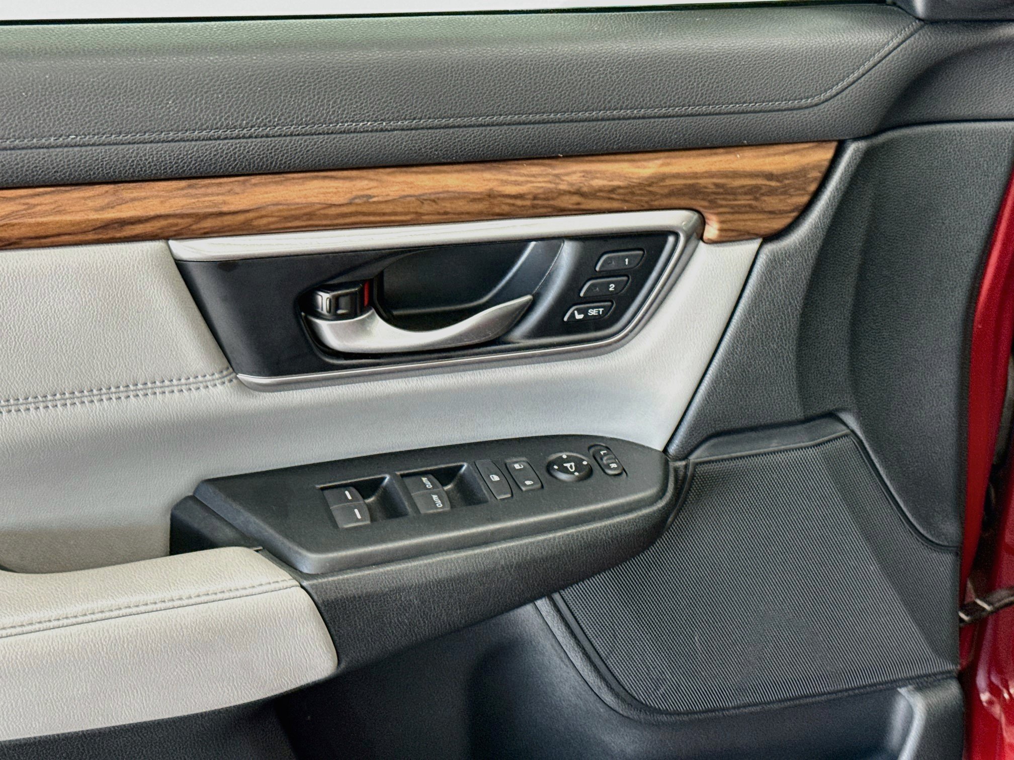 Used 2020 Honda CR-V Touring image 15
