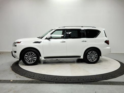 Used 2023 Nissan Armada SL AWD/4WD image 5