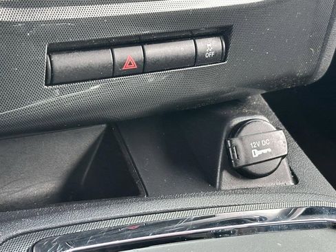 Used 2013 Dodge Challenger SXT image 16