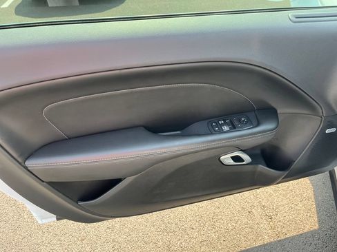 Used 2019 Dodge Challenger R/T Scat Pack w/ Shaker Package RWD image 11