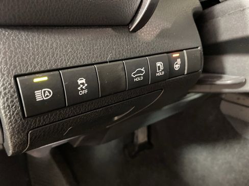 Used 2023 Toyota Camry SE image 20