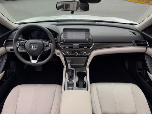Certified 2018 Honda Accord EX image 15