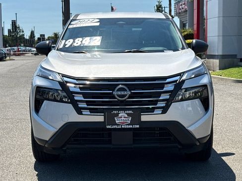 Used 2024 Nissan Rogue S FWD image 11