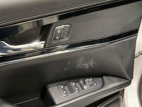 Used 2022 Lincoln Nautilus FWD image 7