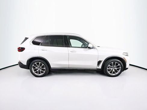 Used 2024 BMW X5 xDrive40i w/ Parking Assistance Package image 8