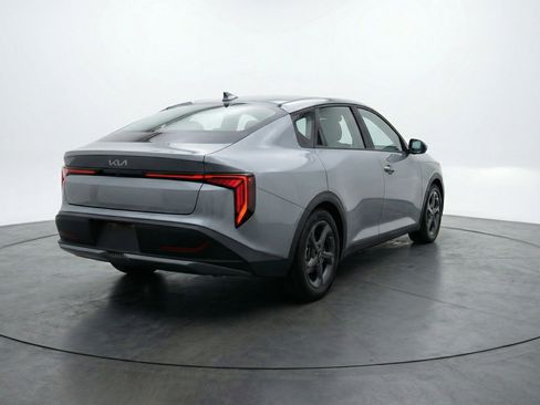Used 2025 Kia K4 FWD image 9