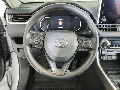 Used 2025 Toyota RAV4 LE AWD/4WD image 12