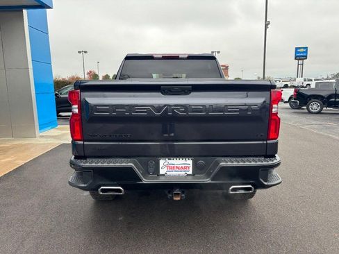 Used 2023 Chevrolet Silverado 1500 LT Trail Boss w/ LPO, Dark Essentials Package image 5