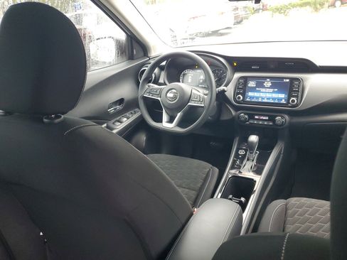Used 2021 Nissan Kicks SV image 13