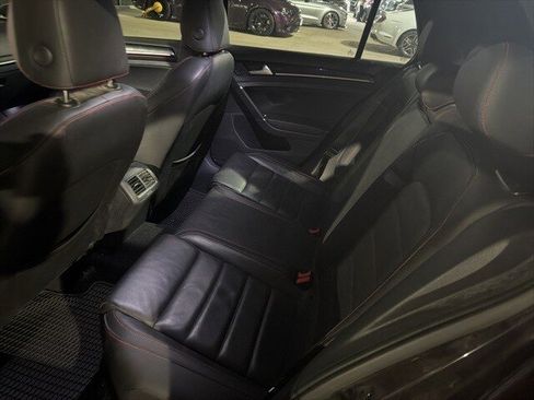 Used 2016 Volkswagen GTI SE image 14