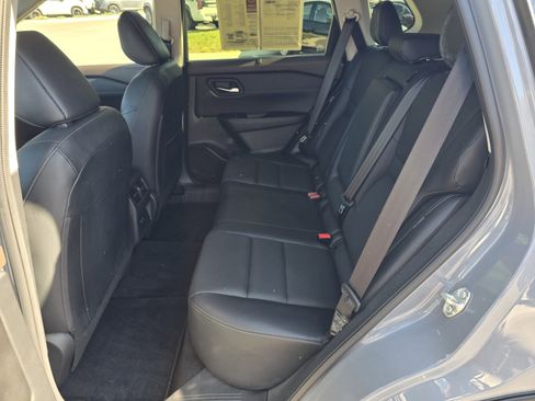 Certified 2023 Nissan Rogue SV w/ SV Premium B Package FWD image 11