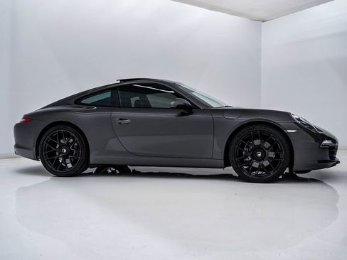 Used 2015 Porsche 911 Carrera RWD image 9