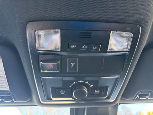 Used 2020 Toyota Tacoma TRD Off-Road w/ Technology Package image 26