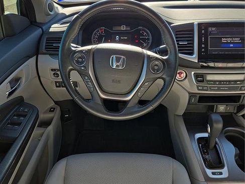 Used 2017 Honda Ridgeline RTL-T image 19