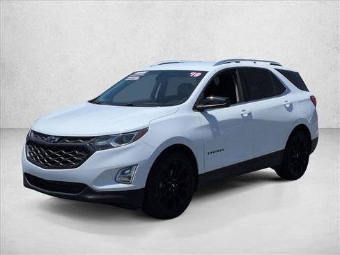 Used 2019 Chevrolet Equinox LT FWD image 4