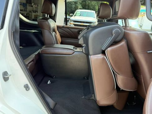 Used 2015 INFINITI QX80 4WD w/ Limited Package image 25