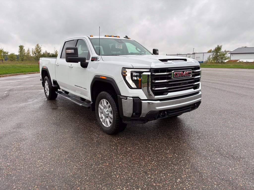Used 2024 GMC Sierra 2500 SLE w/ SLE Value Package AWD/4WD image 2