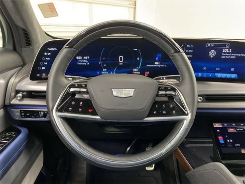 Used 2026 Cadillac Vistiq Premium Luxury image 20