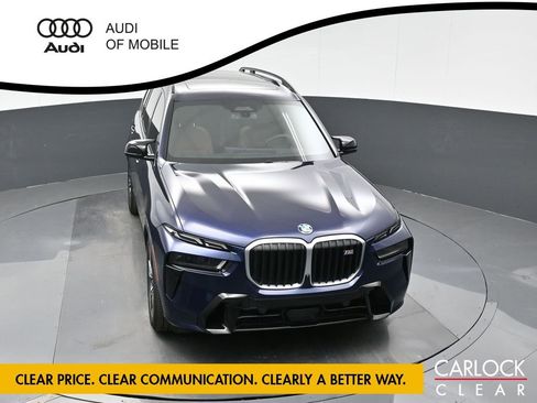 Used 2023 BMW X7 M60i image 27
