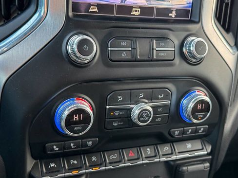 Used 2022 GMC Sierra 1500 SLT w/ SLT Premium Plus Package image 37