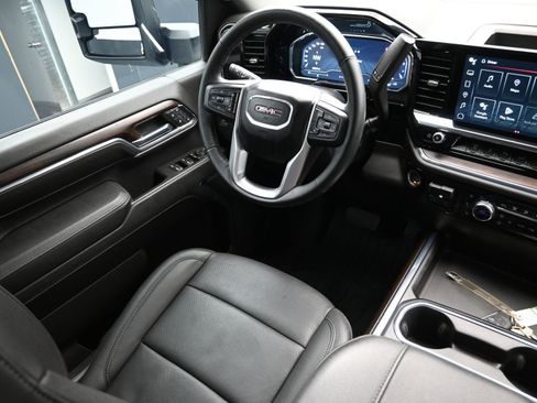 Used 2024 GMC Sierra 3500 SLT w/ SLT Convenience Package image 23
