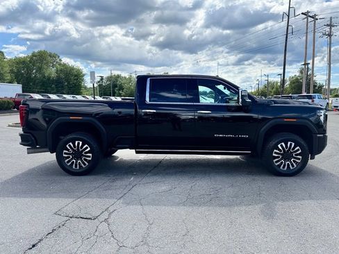 Used 2025 GMC Sierra 2500 Denali Ultimate AWD/4WD image 7