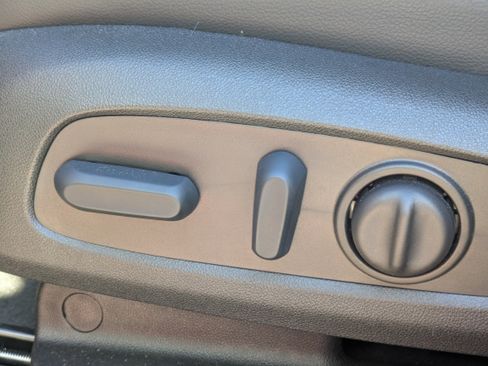 Used 2023 GMC Acadia AT4 w/ Preferred Package image 22