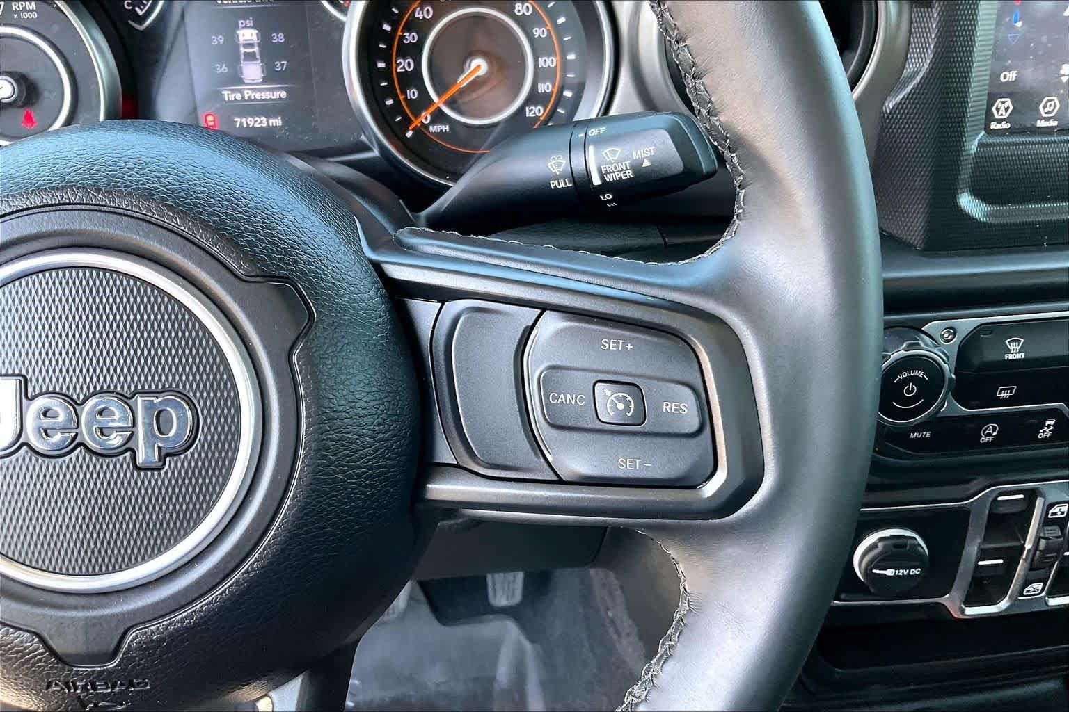 Used 2022 Jeep Gladiator Sport AWD/4WD image 21