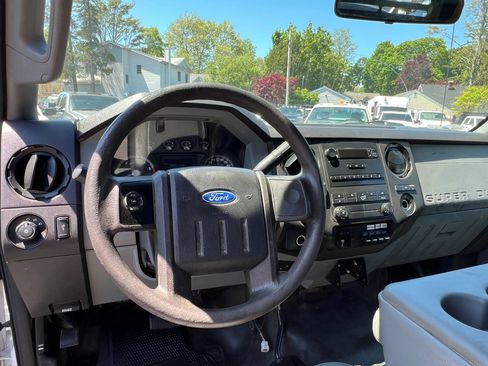 Used 2012 Ford F550 4x4 Regular Cab Super Duty w/ PWR Equipment Group image 10