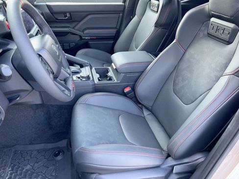 Used 2025 Toyota Tacoma TRD Pro w/ Tow Tech Package image 5