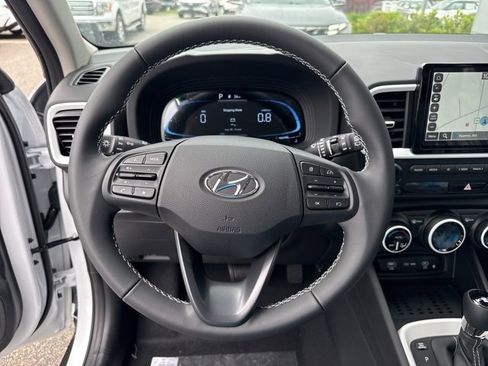 Certified 2025 Hyundai Venue Limited image 24