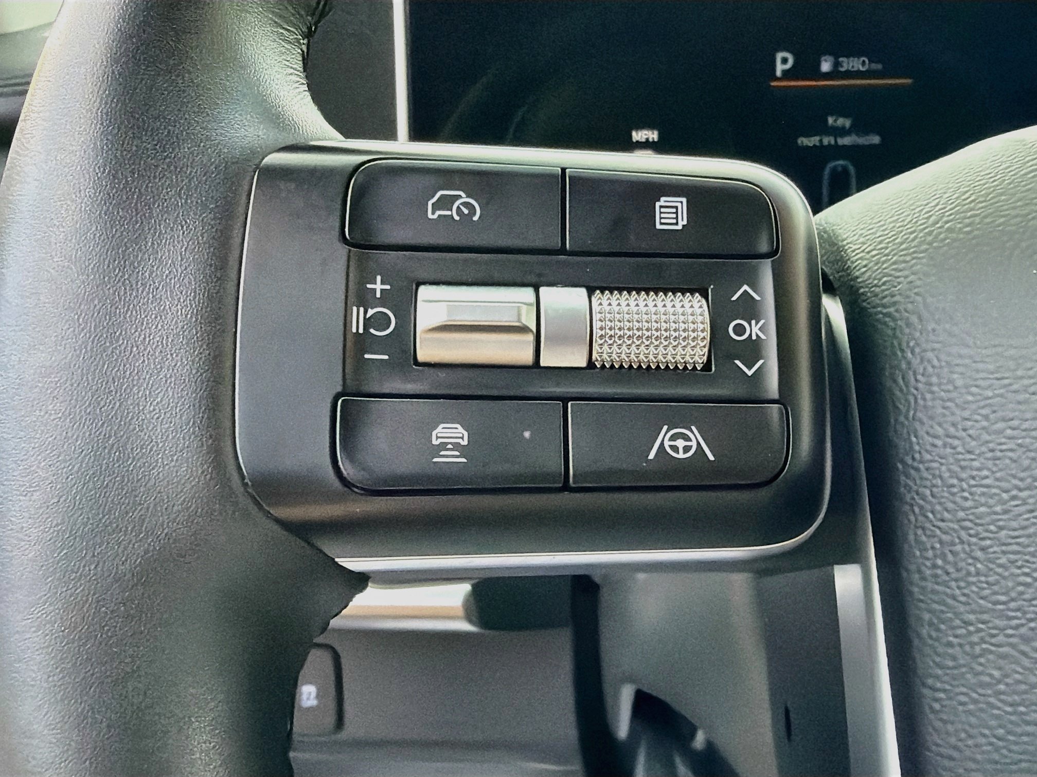 Used 2024 Hyundai Santa Fe SEL FWD image 38
