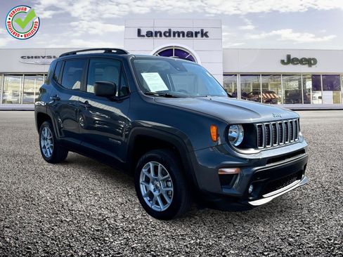 Used 2022 Jeep Renegade Latitude image 1